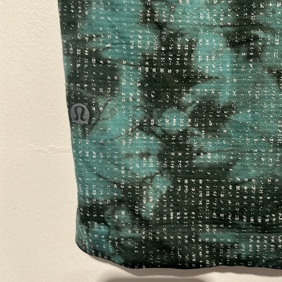 Lululemon Metal Vent  Tech Short Sleeve Shirt in marble dye - size XS - Picture 10 of 10